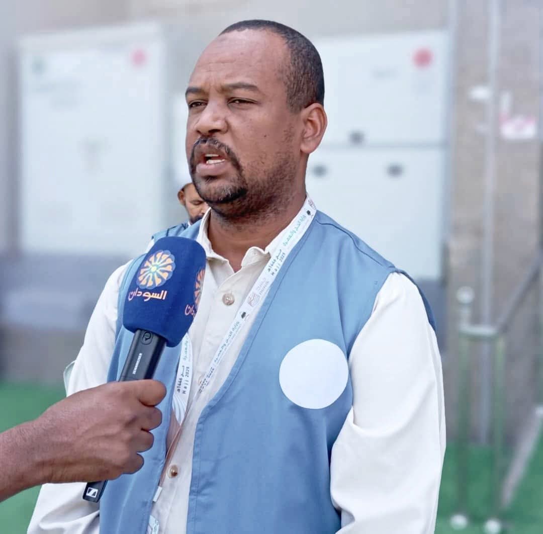 *عبد اللطيف السيدح: يكتب*

*أأيقاظ أمية،،، أم نيام*؟؟!!.

*بعد أن أغلقوا أبواب الحل في وجهه*.

*الأمين العام للمجلس الأعلى للحج والعمرة يغادر بورتسودان مغاضبا*. 

*نفد صبره فترك لهم الجمل بما حمل*.

*الآن يتأكد بما لايدع مجالاً خروج السودان من موسم حج عام 144*.