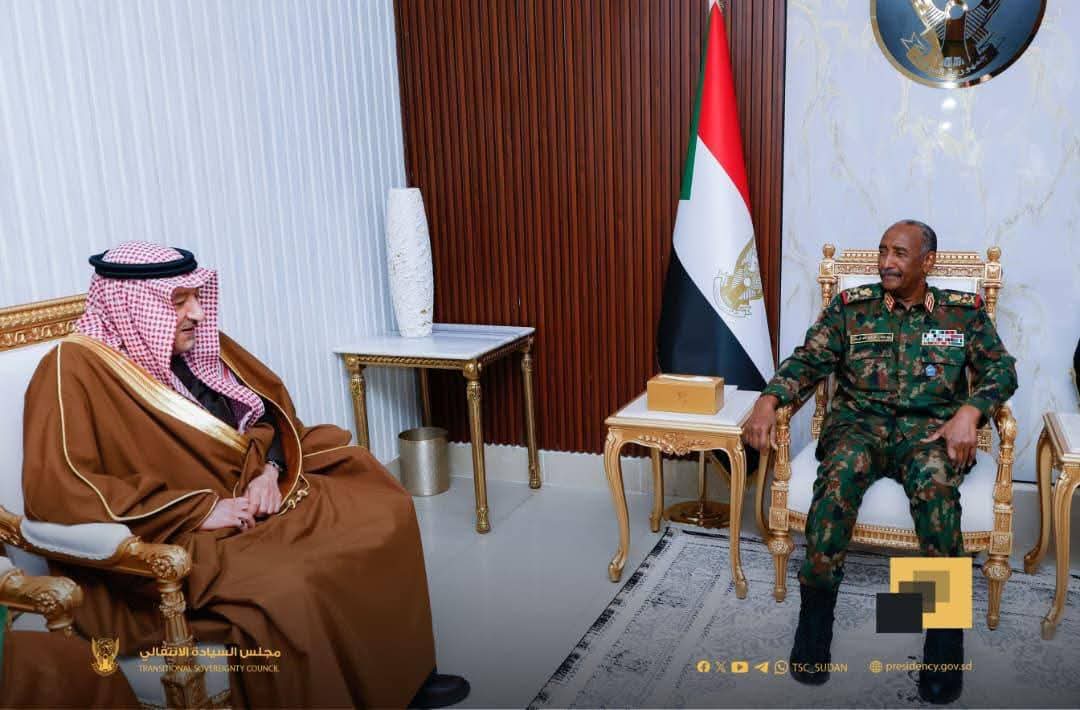 رئيس مجلس السيادة يعرب عن شكره لخادم الحرمين الشريفين وولي عهده والرئيس الأمريكي لاهتمامهم بقضية السلام في السودان