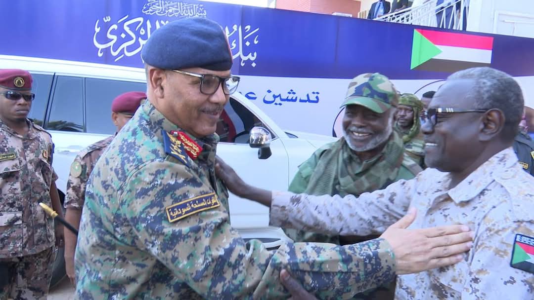 عضو مجلس السيادة الفريق إبراهيم جابر يدشن عمل بنك السودان بالخرطوم