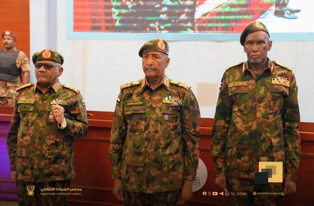 البرهان: لا حلول سوى القضاء على التمرد أو استسلامه.. والأبواب مفتوحة لمن يضع السلاح