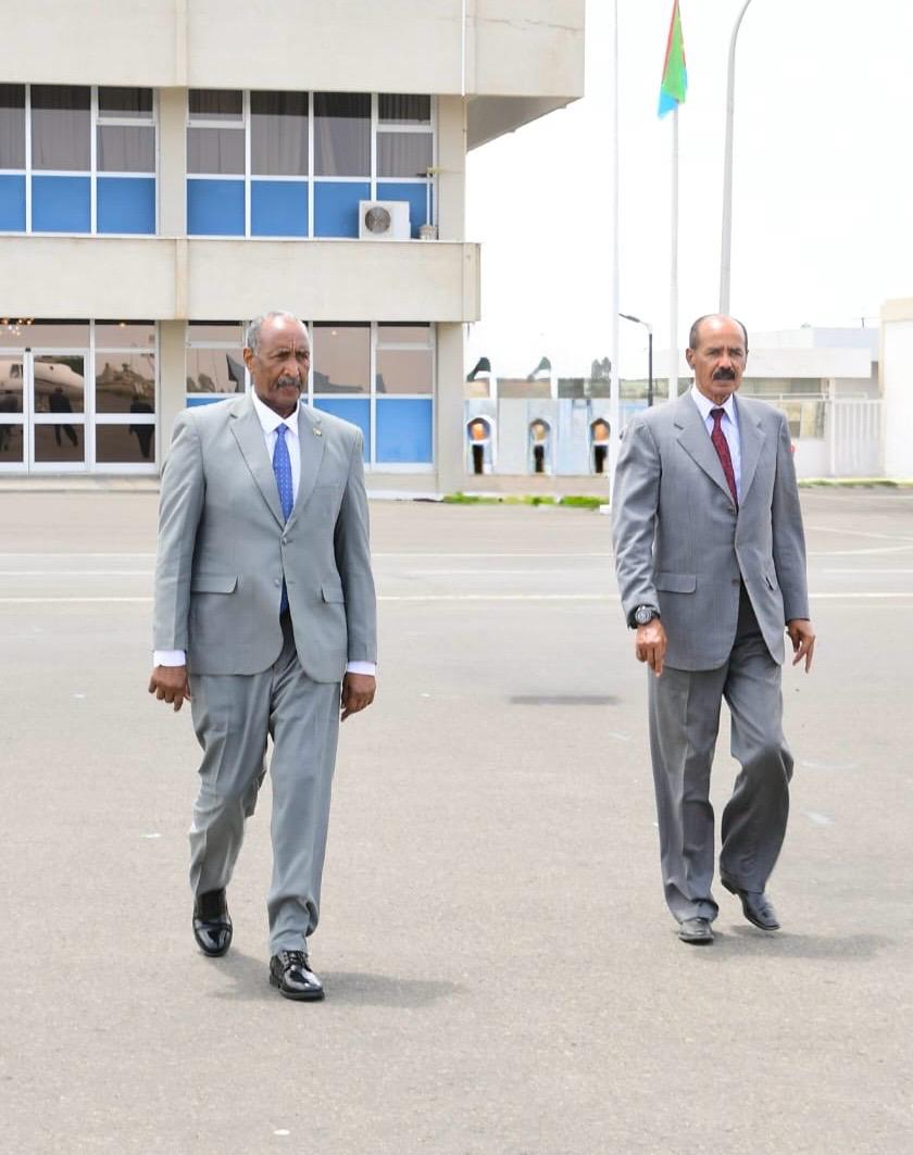 *في زيارة أخوية.. البرهان يبحث مع أفورقي تعزيز العلاقات السودانية الإريترية*